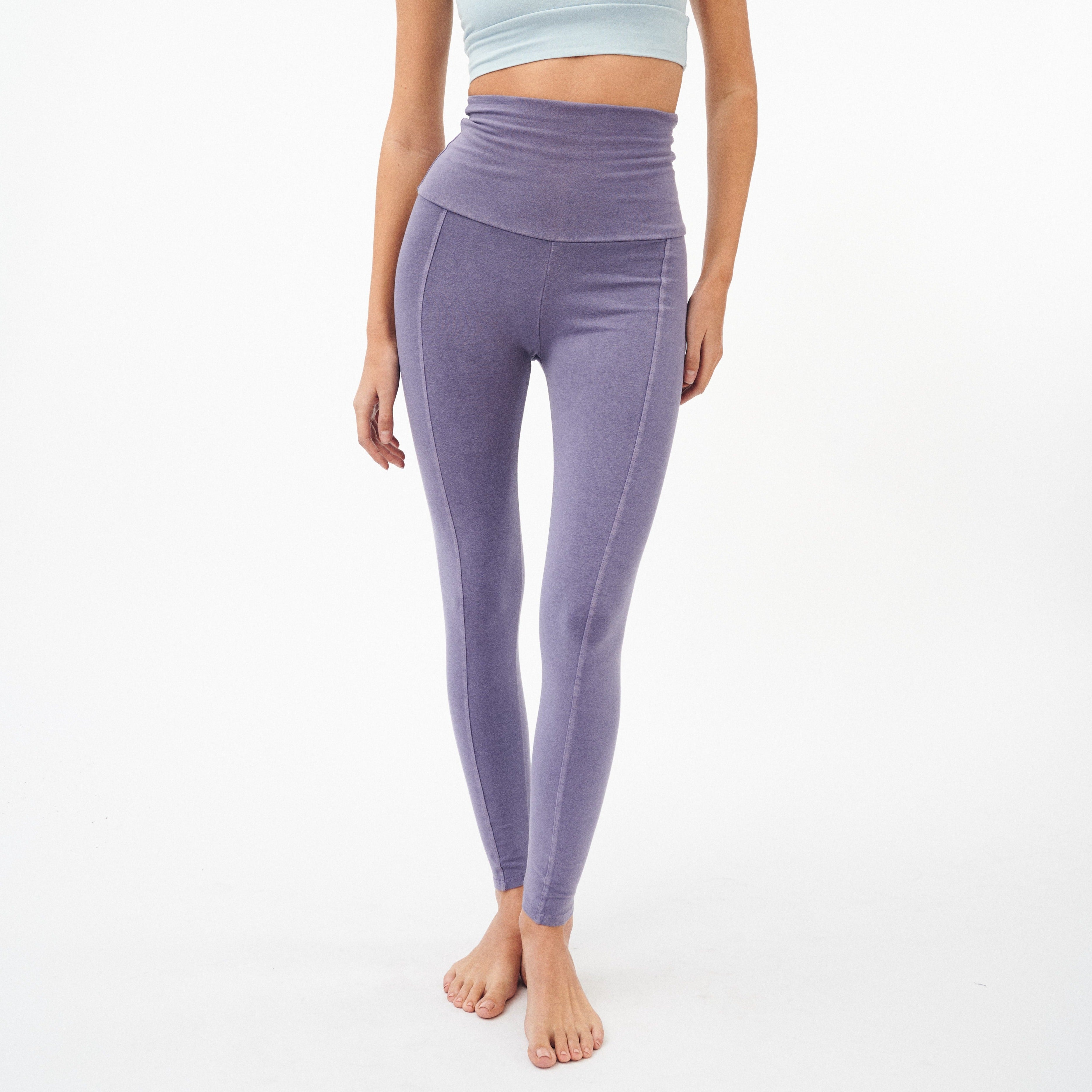 Women's leggings with a gathered seam   - Women's and men's  clothing and accessories at affordable prices.
