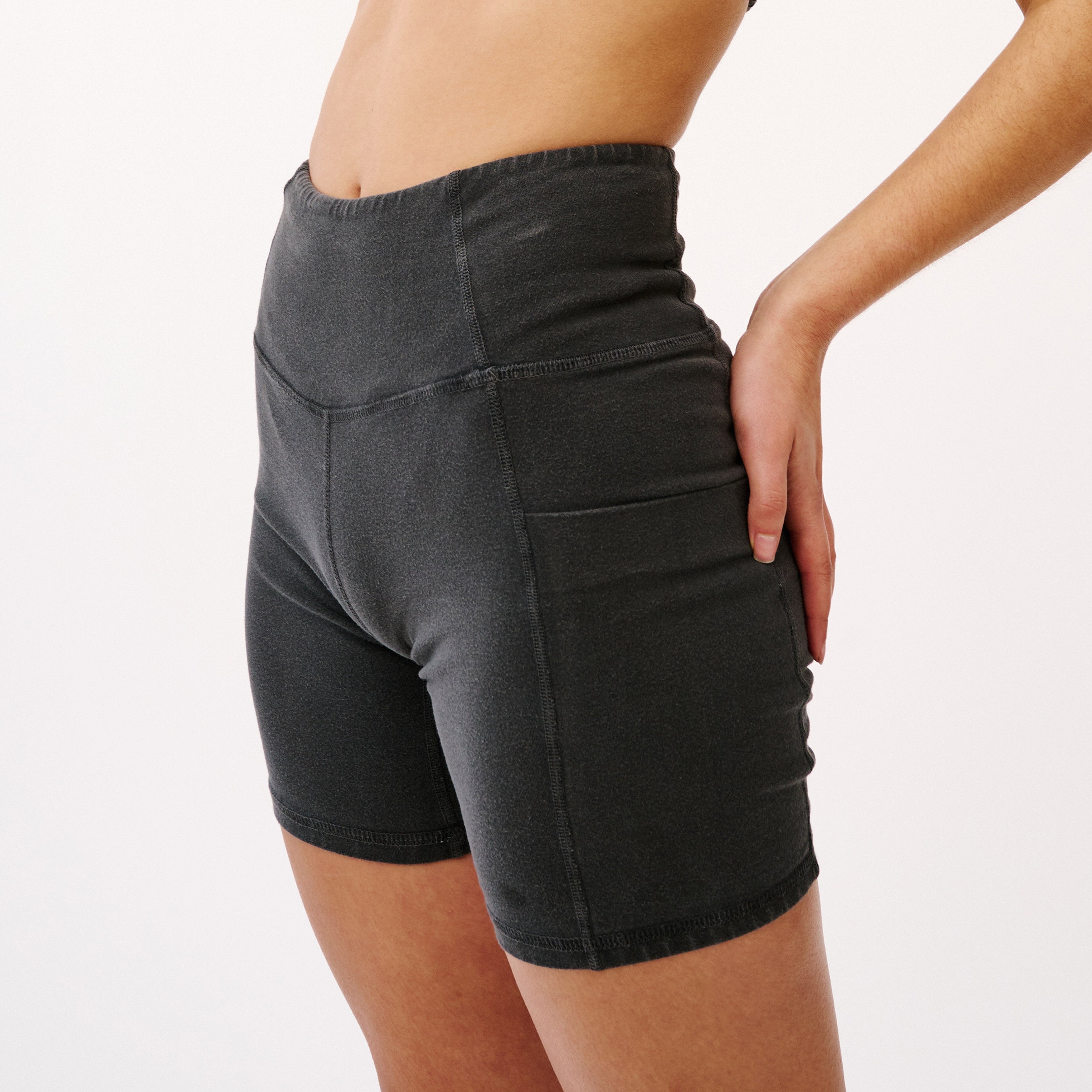 Short biker shorts online with pockets